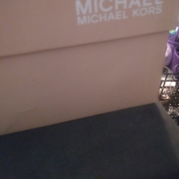 Michael Kors purple booties - Picture 2 of 3